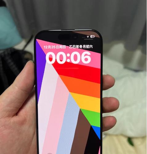 出在保iPhone16pro单机 国行在保140多天 256g 无拆无修 可以随意验机 屏幕有划痕 边框有磕碰 不影响使用 前后摄像小彩点（不是很明显）功能都正常 电池95 系统ios18 武汉可以自提