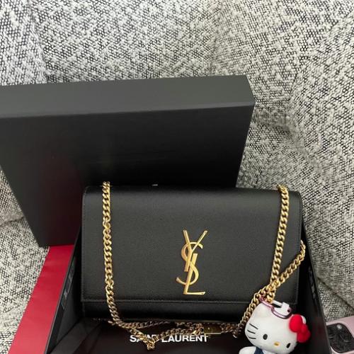 出闲置kate牛皮信封包|||  kate 鱼子酱搭配非常有质感！  质感特别好！耐磨耐用！ 可斜挎可液下 配礼盒 不拆链条保护膜支持七天无理由退货 