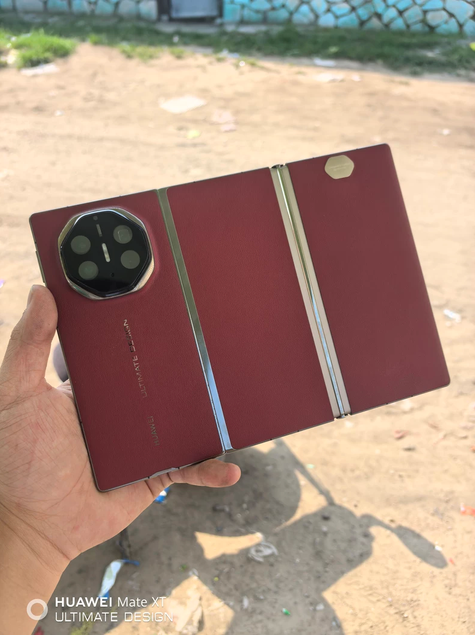 华为XT 16+512 成色好 功能全部正常 屏幕显示完美 有点脱胶 带原盒和快充